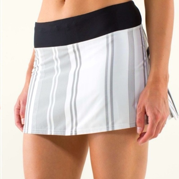 Lululemon Run:Pace Setter Pleated Tennis Skort/Skirt Groovy Striped Gray&White-6 - Picture 3 of 11